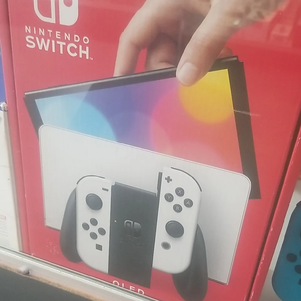 Nintendo Switch OLED - Black and White